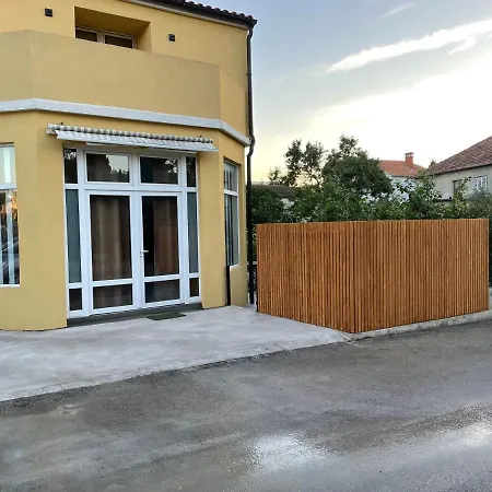 Bm Apartmán Biograd Na Moru