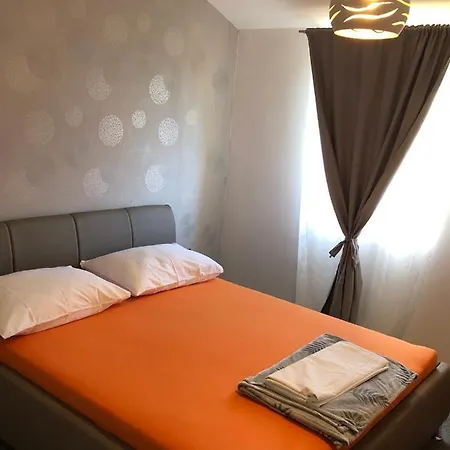 Bm * Biograd Na Moru