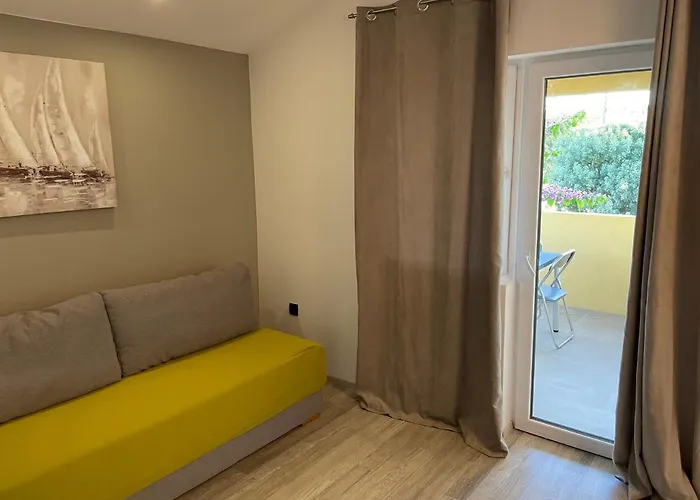 アパート Bm ビオグラード・ナ・モル