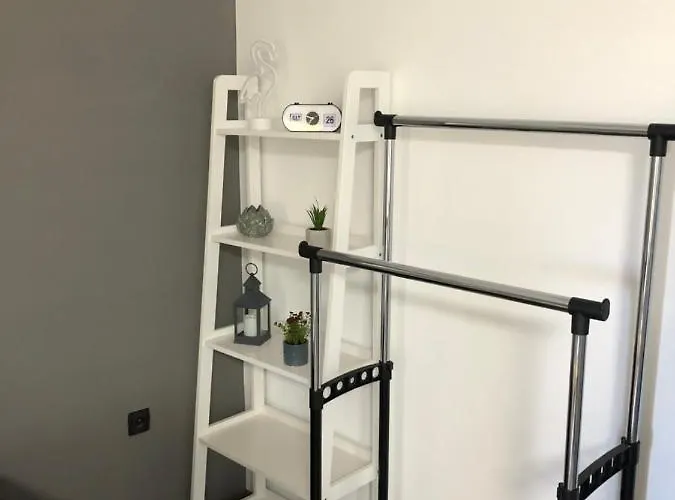 Bm アパート ビオグラード・ナ・モル